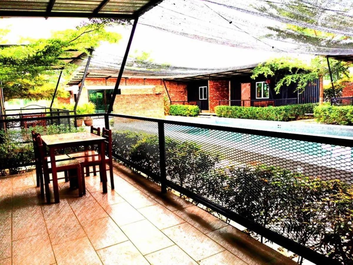 Privat bolig Petak Padin Cottage By The Pool, Kepala Batas